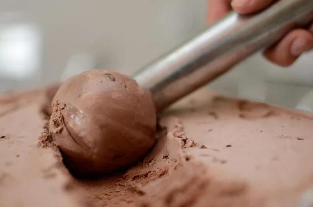 ice cream, gelato, summer, brazil, tasty, yummy, delicious, eat, sweet, ball, dessert, nature, bowl, ice cream shop. Ice cream shop software: nine named systems and twelve tests to score them