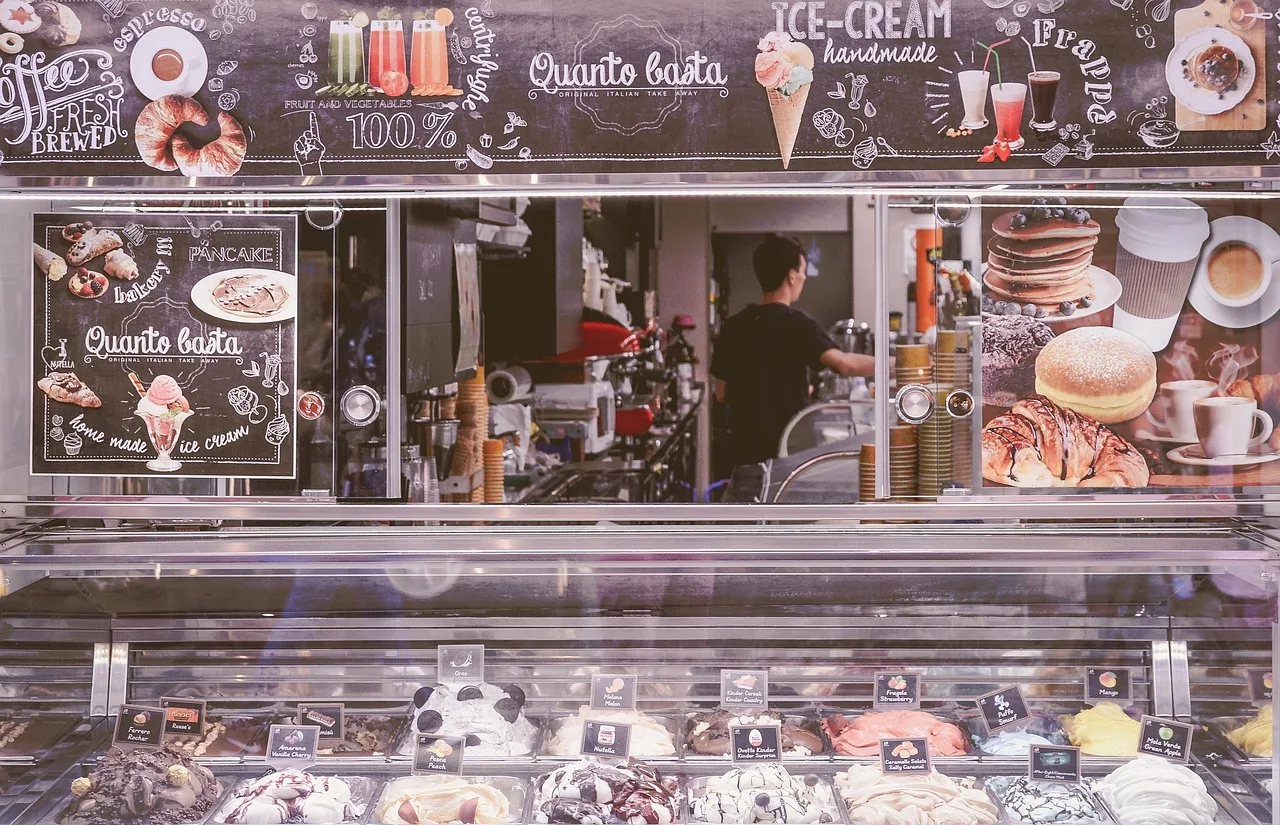 italian, shop, ice, gelato, stand, italy, food, restaurant, city, shopping, italian, gelato, gelato, gelato, gelato, gelato, food, restaurant, restaurant, restaurant, restaurant, restaurant. Why do Chicago gelato shops plan for winter and summer foot traffic?