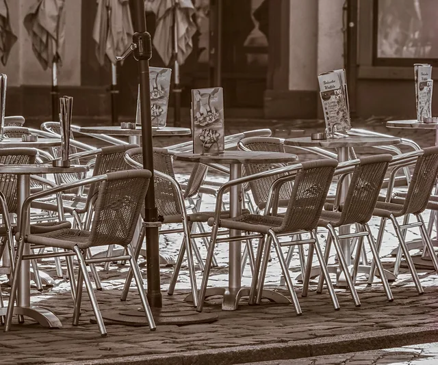 ice cream parlor, street cafe, road, outdoor catering, tables, chairs, seats, ice cream, to eat ice, quitting time, break, relax, tourism. How to write an ice cream shop quote, with pricing examples